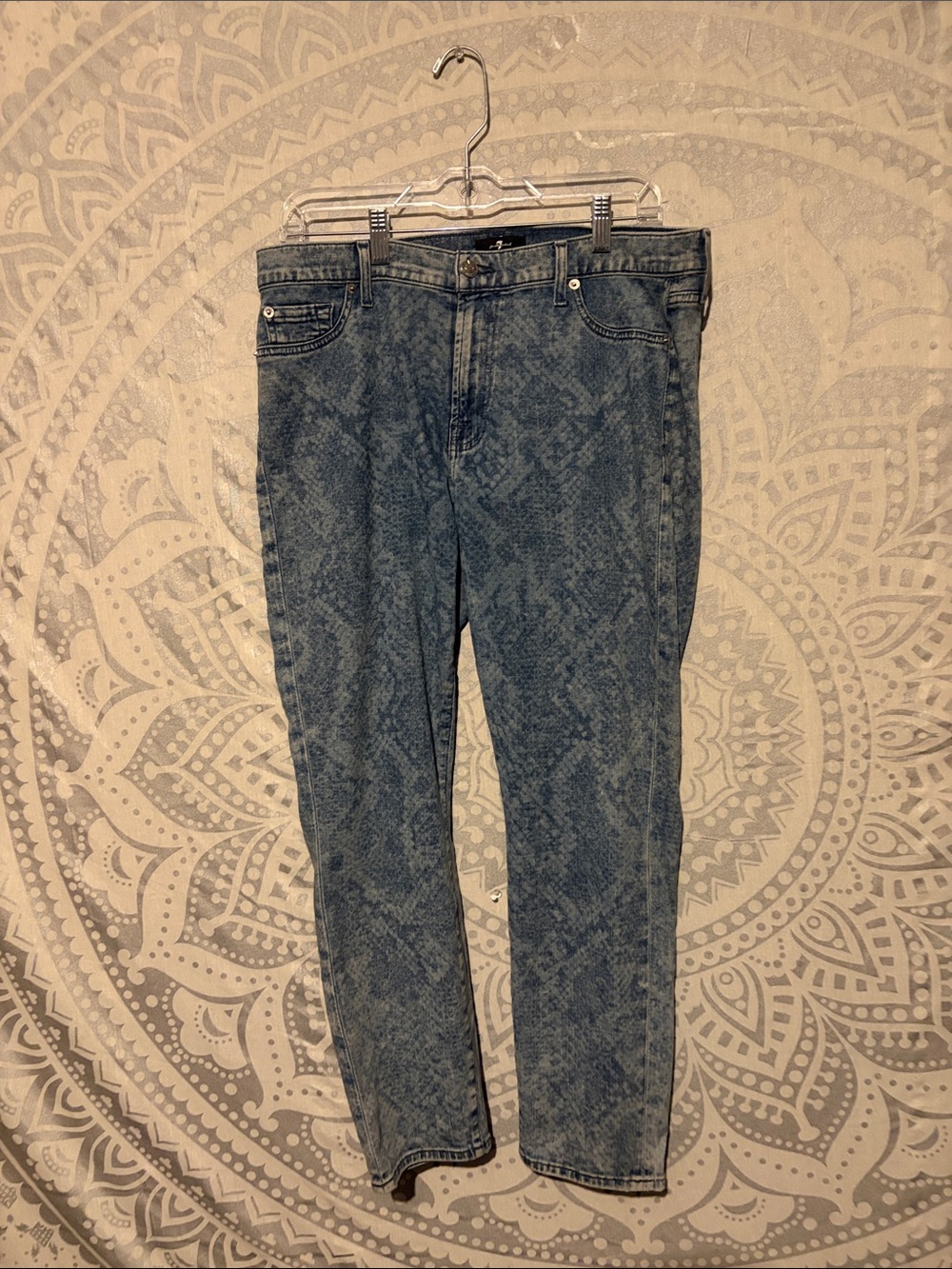 7 For All Mankind Blue Snakeskin Python Print Acid Wash Skinny Jeans Slim 31